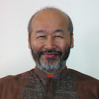植村 興氏