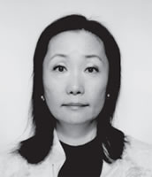 山崎 恵子氏